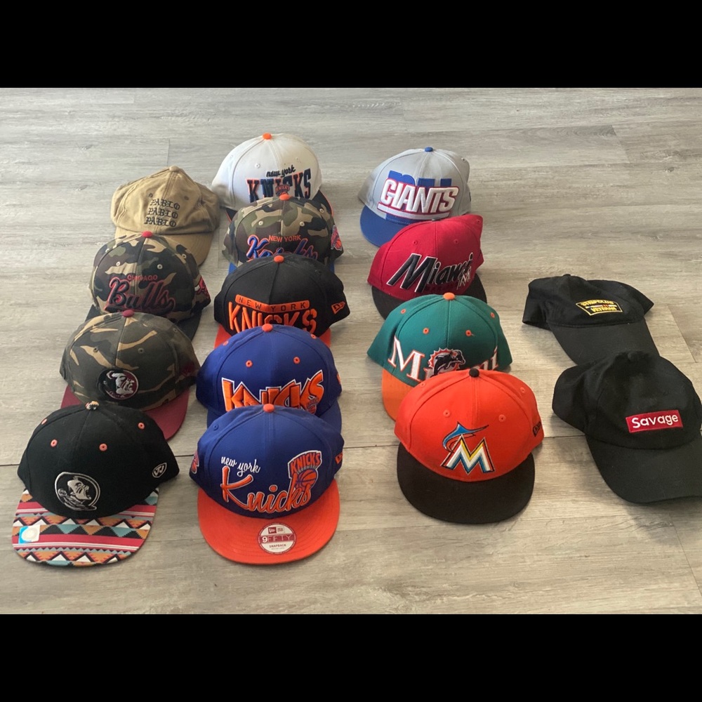 NBA/NFL Snapbacks and Strapbacks.